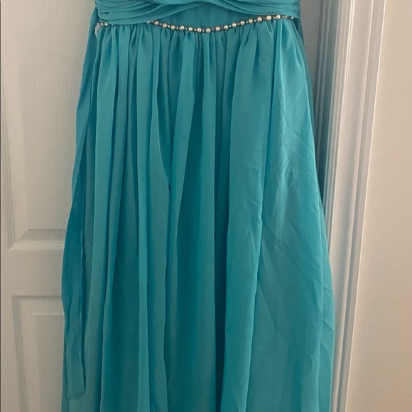 Dress - Picture 2 of 8